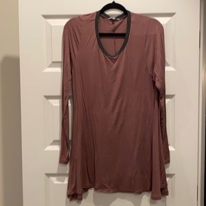 Long sleeve tunic. Medium.